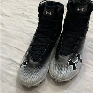 Under Armor Highlight Football Cleats